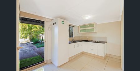 Fantastic Family Home - Photo 2