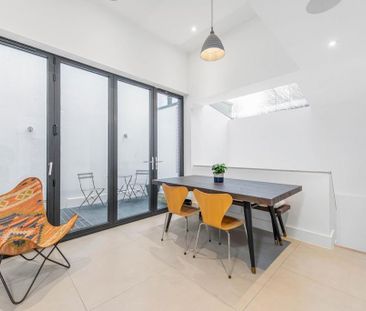 2 bedroom end of terrace house to rent - Photo 4