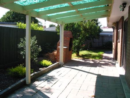 4 Ford Road, 3018, Altona Vic - Photo 3