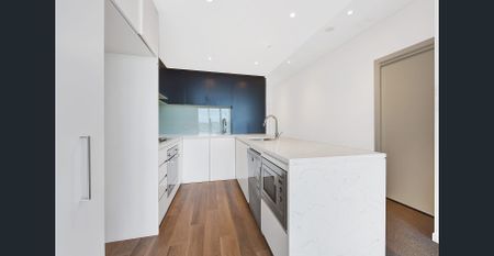 Attractive & Modern 2 Bedroom apartment with a View - Photo 3