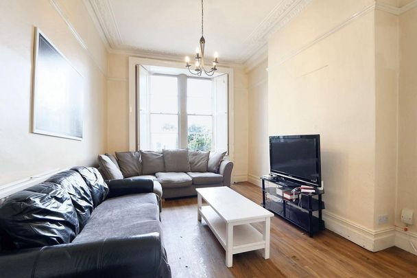 7 bedroom end of terrace house to rent - Photo 1