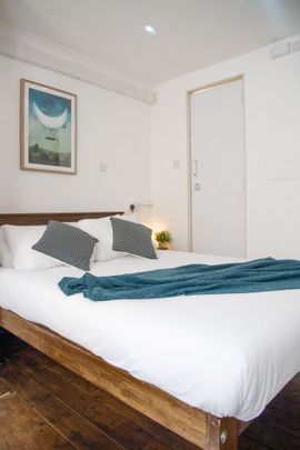 Studio Flat, Mapesbury Road, NW2 - Photo 1