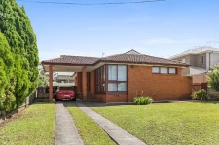 Immaculate Freshly Painted 3 Bedroom Brick Home - Photo 2