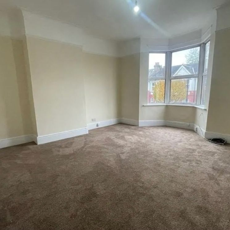 3 Bed Flat, Sylvan Avenue, N22 - Photo 1