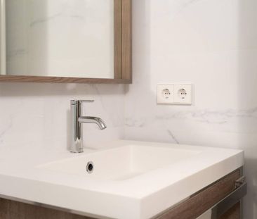 4 room luxury Flat for rent in Sabadell, Spain - Photo 4