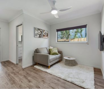 NEAR NEW FULLY FURNISHED, STUDIO APARTMENT – BILLS INCLUDED! - Photo 2