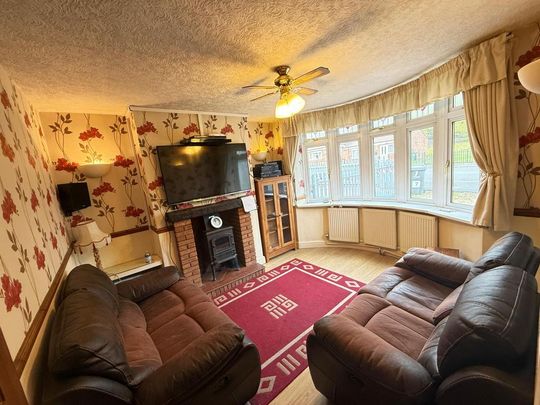 3 bedroom semi-detached house to rent - Photo 1