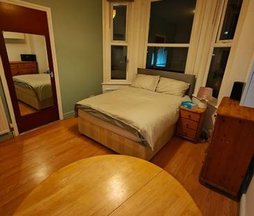 Studio Flat, Downs Road, LU1 - Photo 2