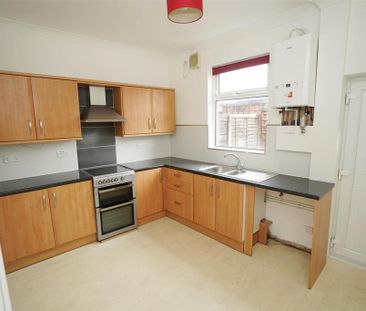 2 bedroom terraced house to rent - Photo 2