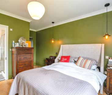 5 bedroom detached to rent Fourth Avenue, Denvilles - Photo 1