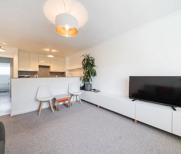 Flat to rent - Woolwich Road, Belvedere, DA17 - Photo 1