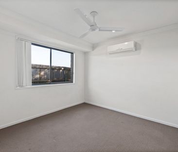 Spacious Family Home in Eimeo - Photo 4