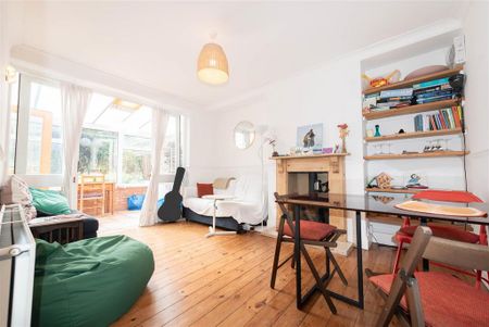 3 bedroom semi-detached house to rent - Photo 3