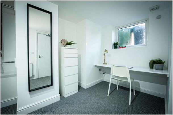 5 bedroom house to rent - Photo 1