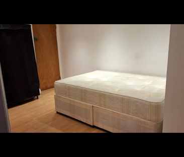 Studio Flat, Finchley Road, NW11 - Photo 3