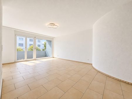 App. 3.5 pièces 1-er étage / 3.5-Zimmerwohnung 1. OG - Photo 3