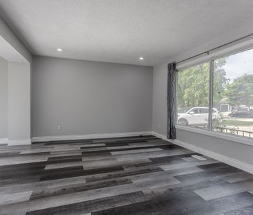 For Lease - 2458 Martin Court, Burlington, Ontario - Photo 6