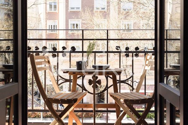 5 room luxury Apartment for rent in Madrid, Community of Madrid - Photo 1