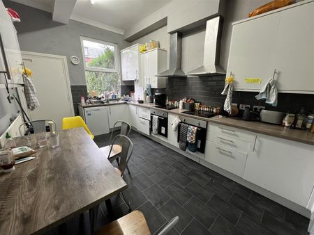 Brudenell Road, Hyde Park, LS6 1HA, Leeds - Photo 5