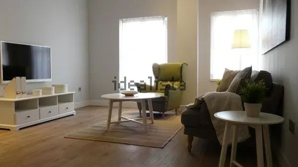 Alquiler de piso en Marqués de Larios - Photo 1