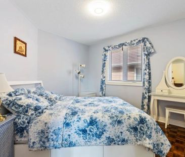 Detached Home For Lease | W9251835 - Photo 1