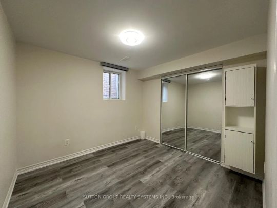 Detached Home For Lease | W9229201 - Photo 1