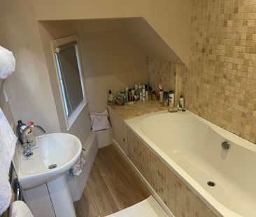 2 bedroom maisonette to rent - Photo 2