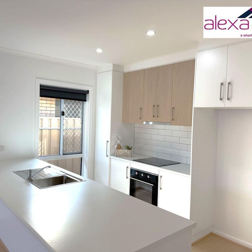 Modern 4-Bedroom Family Home in Whyalla Jenkins - Photo 1