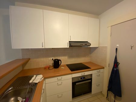 Centraal gelegen appartement op wandelafstand van winkels, scholen en openbaar vervoer. - Foto 5