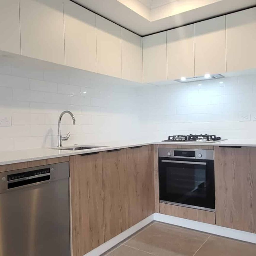 102/32 Shortfin Place, Flat Bush, Auckland - Photo 1