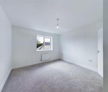 4 bedroom detached house to rent - Photo 5