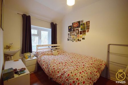 3 bedroom semi-detached house to rent - Photo 4