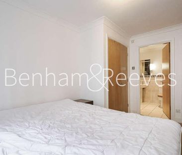 Pilgrims Court, Carthusian Street, EC1M - Photo 2