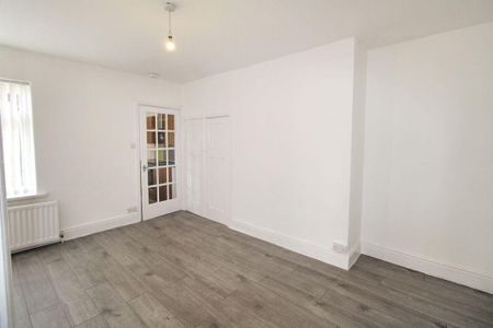 3 bed upper flat to rent in NE4 - Photo 3
