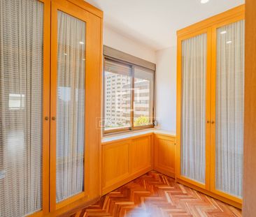 Excellent 3 Bedroom apartment for rent in El Pla del Real, Valencia - Photo 4