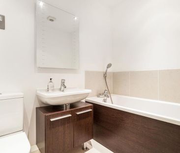 2 bedroom flat to rent - Photo 6
