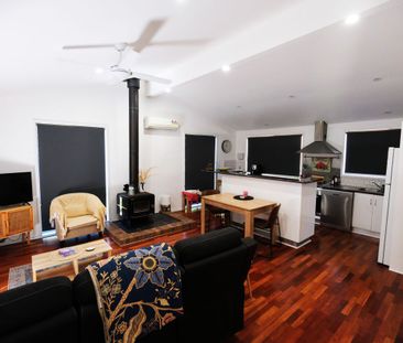 Furnished 3 B/R Home - Photo 2