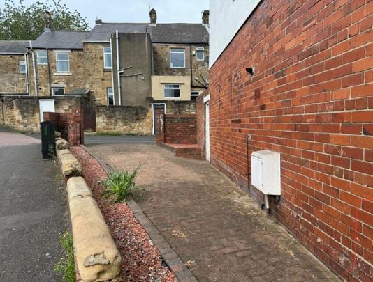 3 bedroom terraced house to rent - Photo 1