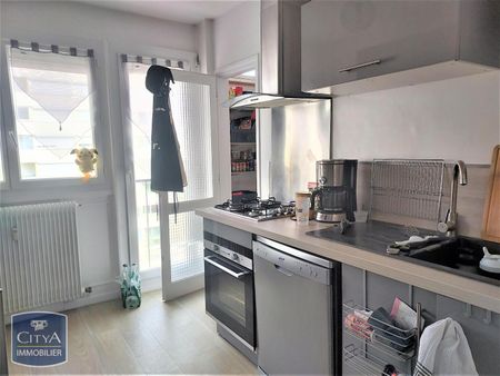 Location Appartement 4 pièces 77m² CHALON SUR SAONE 71100 - Photo 4