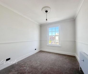 3 bedroom apartment to rent - Photo 3