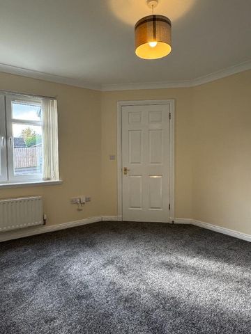 2 bedroom semi-detached house to rent - Photo 2