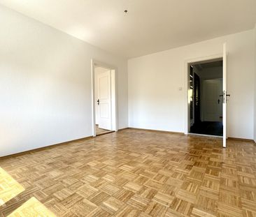Großzügige 4-Zimmerwohnung mit Balkon in Höchst - Photo 2