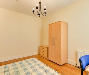 5 bedroom house to rent - Photo 1