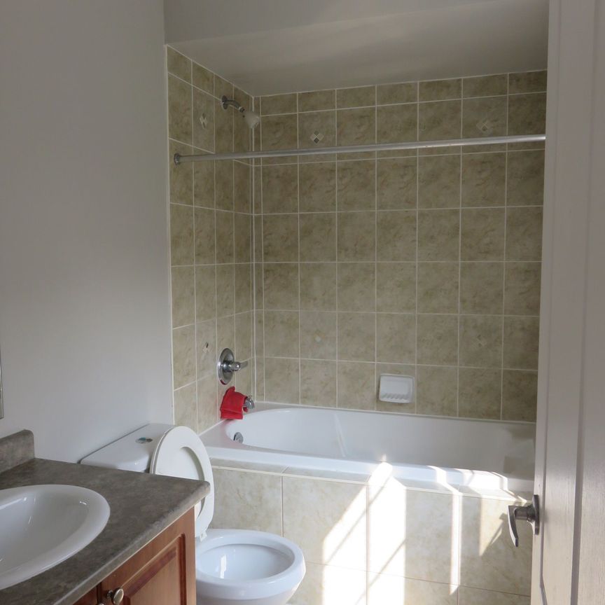 For Lease - 617 Country Glen Road Unit# Coach House, Markham, Ontario - Photo 1