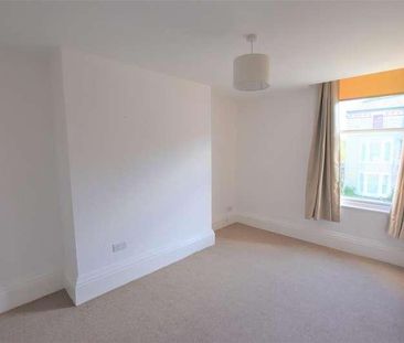 Westbourne Grove, YO11 - Photo 2