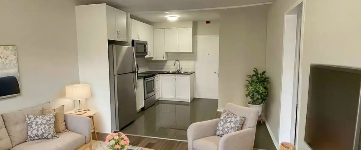 245 Howland Avenue — 2 BEDROOM - Photo 1