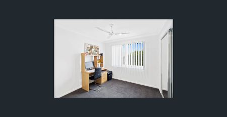 Standalone Villa in Quiet Complex - Photo 4