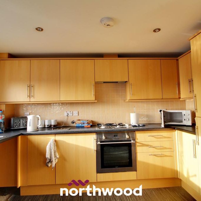 2 bedroom flat to rent - Photo 1