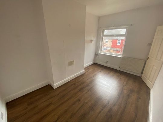 Kingsley Road, Ellesmere Port - Photo 1