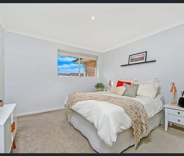 Contemporary Comfort-3-Bedroom Apartment in Prime Castle Hill Locat... - Photo 2